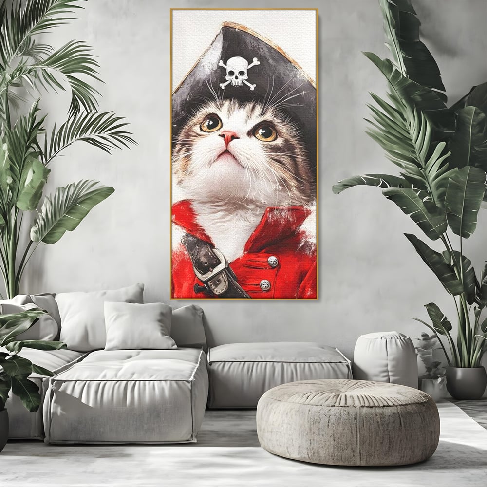 Tablou canvas cu tablou canvas cu motan pirat, in rama de aluminiu auriu, pe perete intr-un living